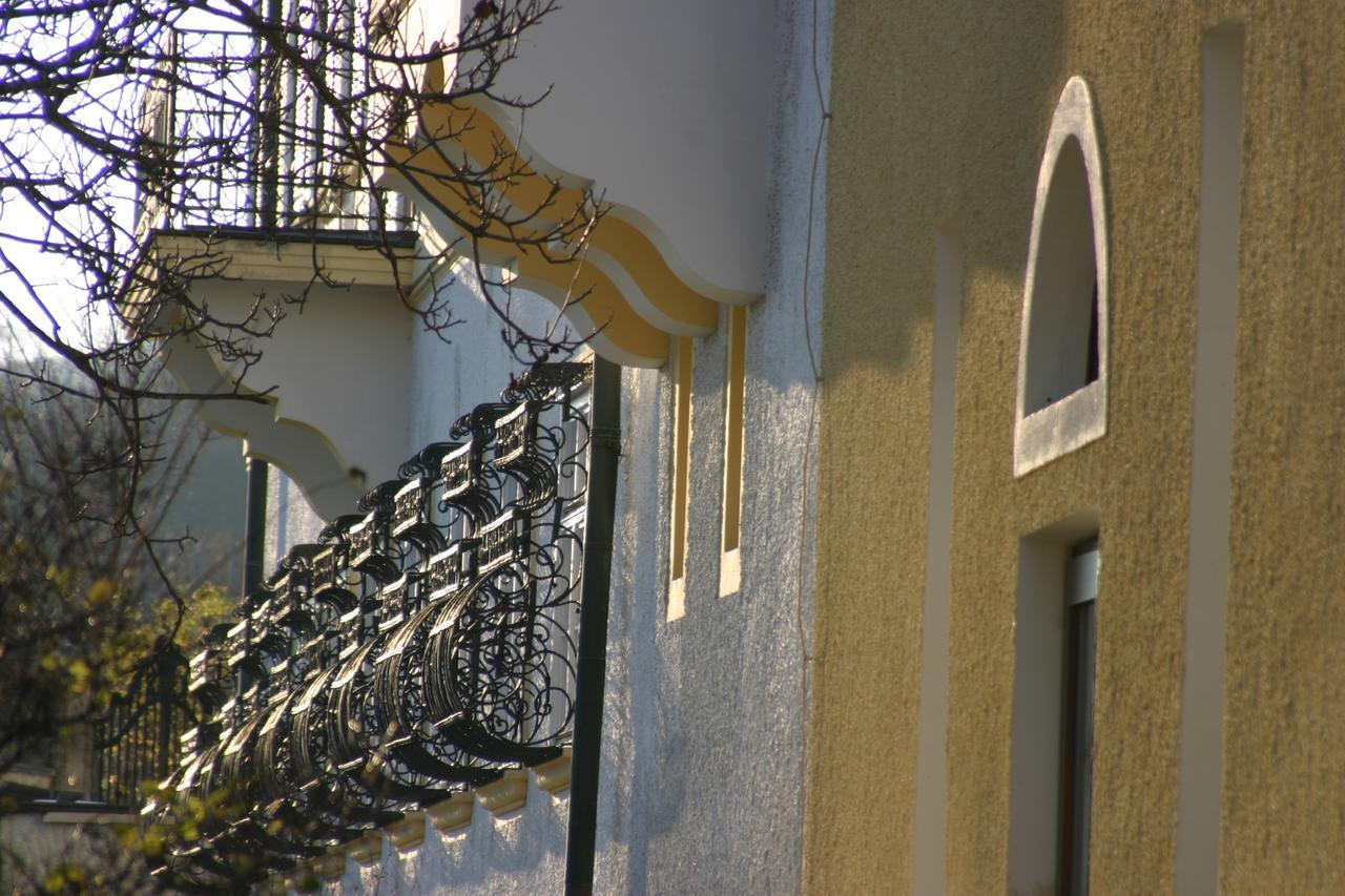 Schloss Gumpoldskirchen Eksteriør billede